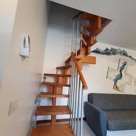 La Casa Nel Vento Apartment Дервио Екстериор снимка
